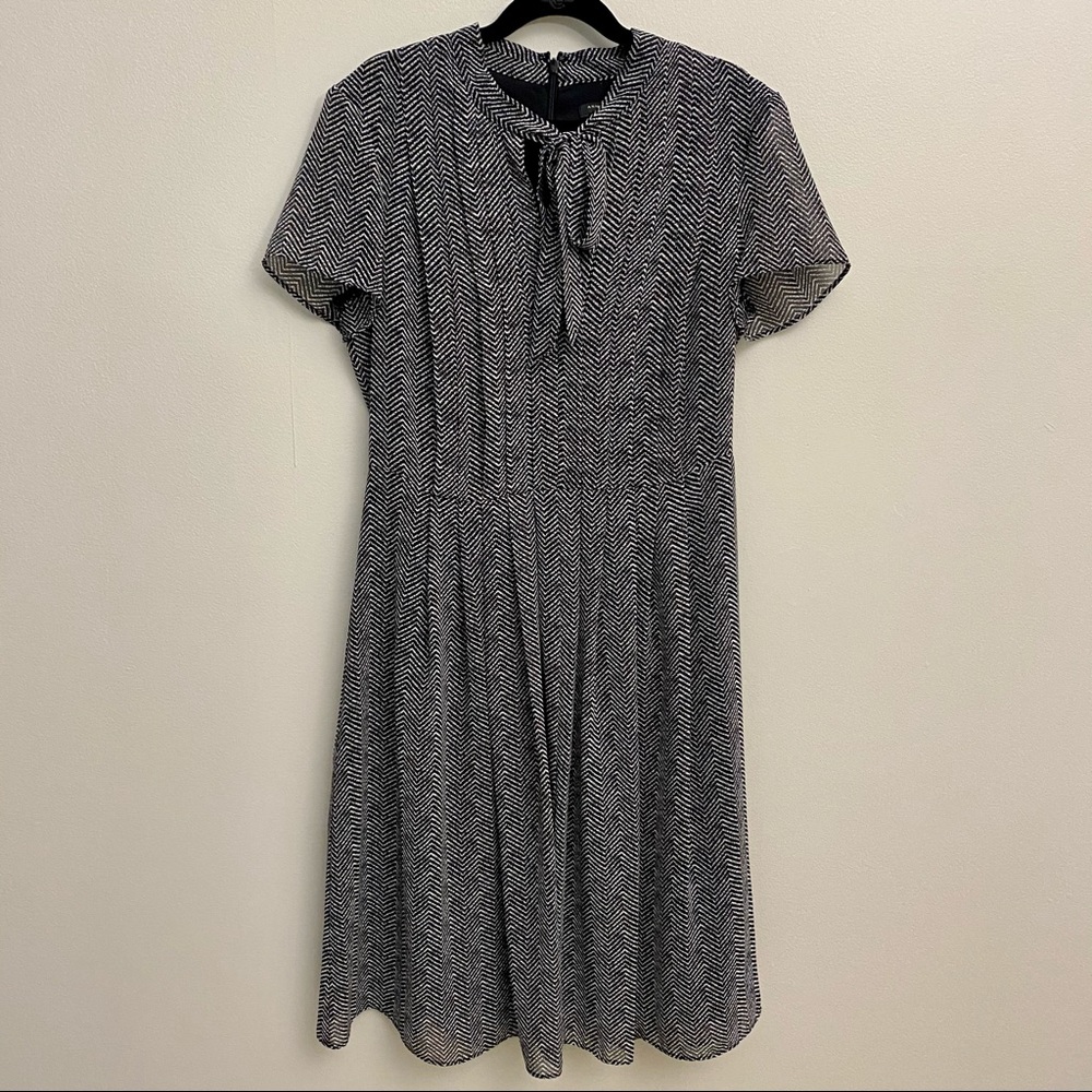 Ann Taylor 00P Petite Herringbone Tie Neck Dress - Picture 4 of 8